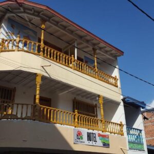 Hospedaje 3 Esquinas