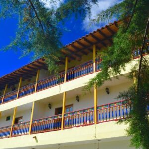 Roble Colonial - Apartahotel en Guatapé