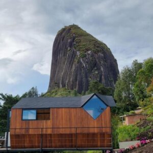 Woodside_Guatapé